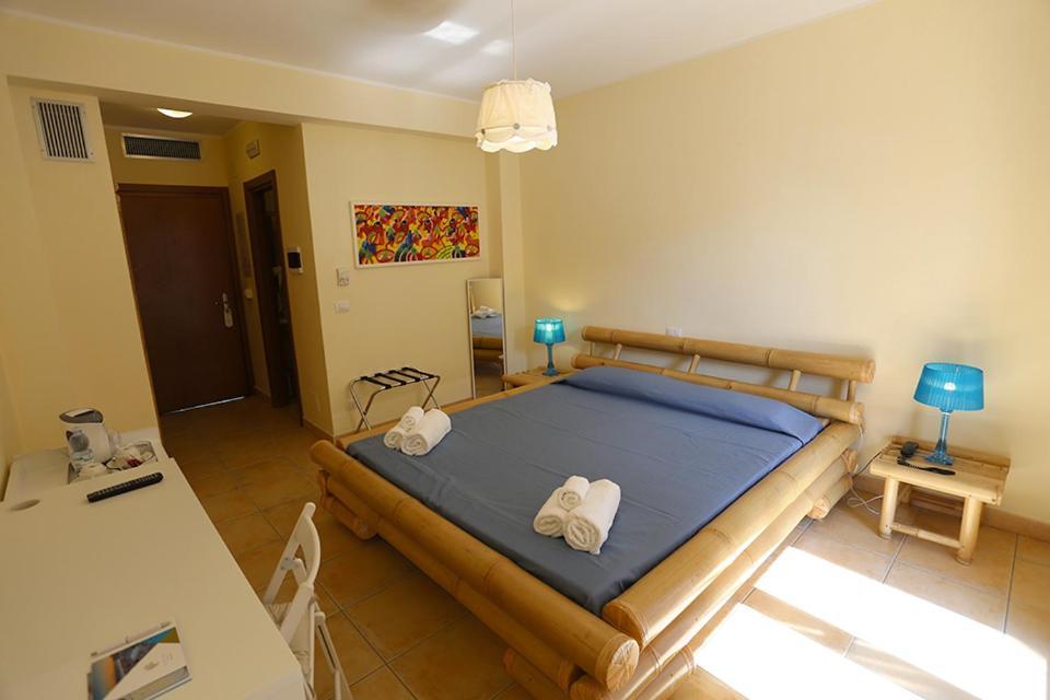 Le Saline Resort Saline Joniche Εξωτερικό φωτογραφία